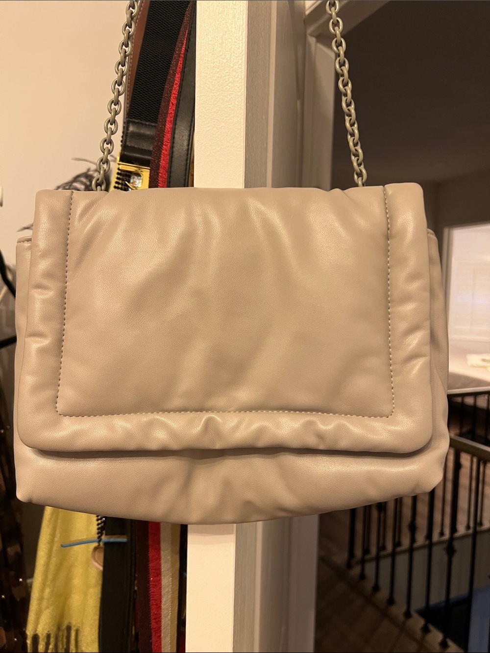 Neutral gray Shoulder Bag with Chain Strap